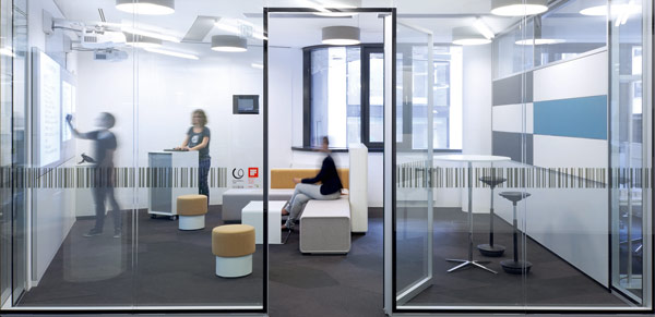Spatio Aménagement conçoit le design de vos espaces de travail, pour favoriser les pratiques agiles et le travail collaboratif.